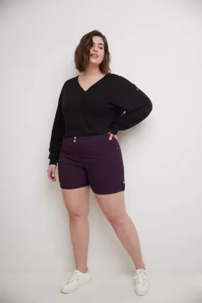 Curvy Plus Size 6” Shorts with Slimming Cuff